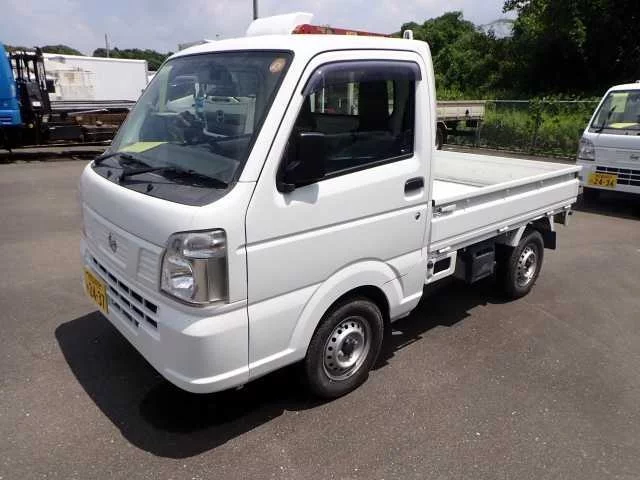 Nissan NT100 Clipper DR16T 2022